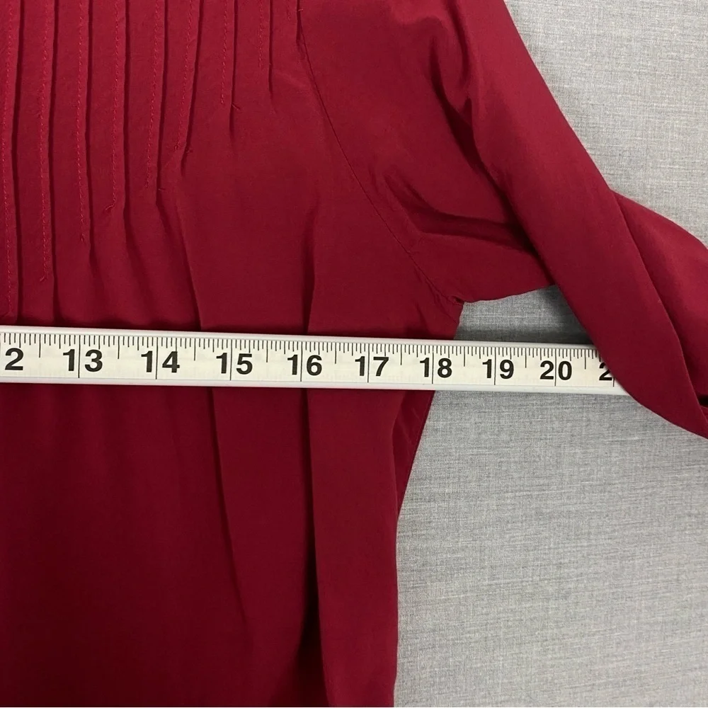 Old Navy Button Up Top Womens Sz Med Red 100% Rayon Flowy - Picture 5 of 9